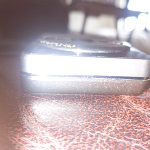 Sony Cyber-Shot DSC-W570 16.1 MP Digital Still Camera with Carl Zeiss Vario-Tess - Picture 5 of 12